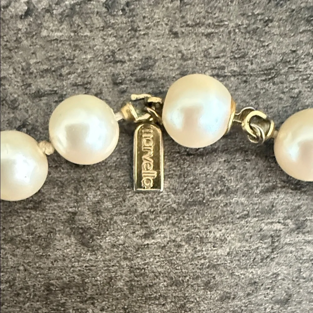 Elegant Cream Pearl Necklace